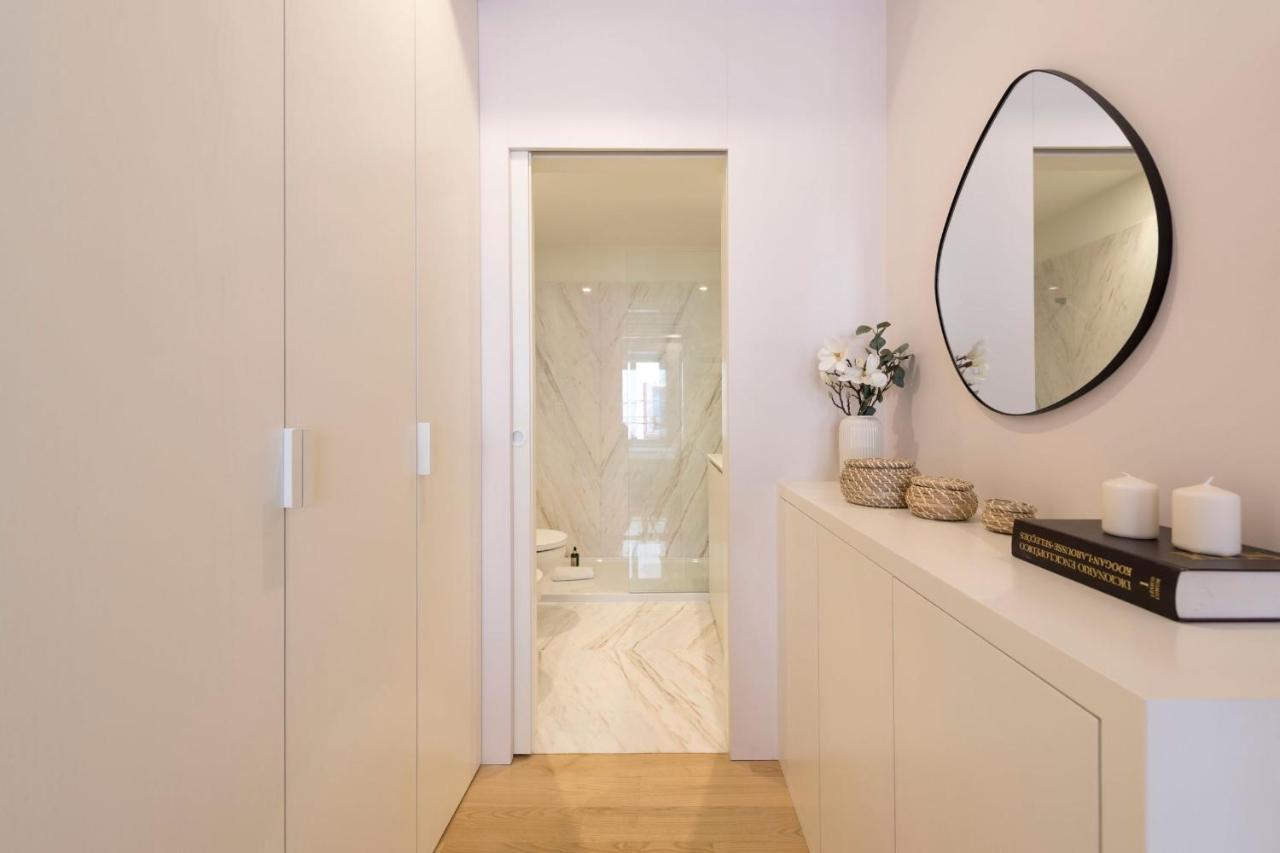 Apartment Mouzinho Luxury 3br Flat L 5 Min Walk To Ribeira By Lovelystay Porto